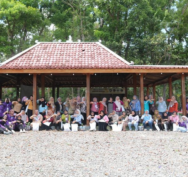 Dari Terong hingga Cornribs: BEM Psikologi UAD Hidupkan Inovasi Pangan di Desa Temuwuh