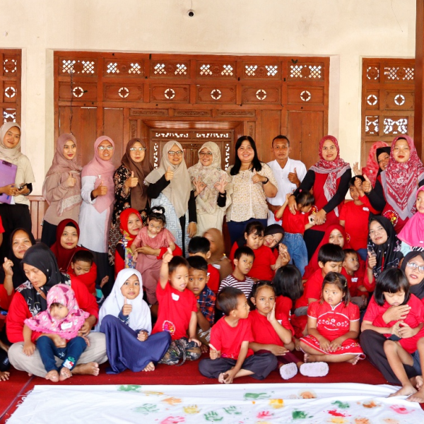 Pengabdian UMY di Karanganyar: Inovasi Hobi Kreatif Bermakna untuk Pengembangan Diri Anak Disabilitas Bersama PPRBM dan Forum Buah Hati Intan Pari